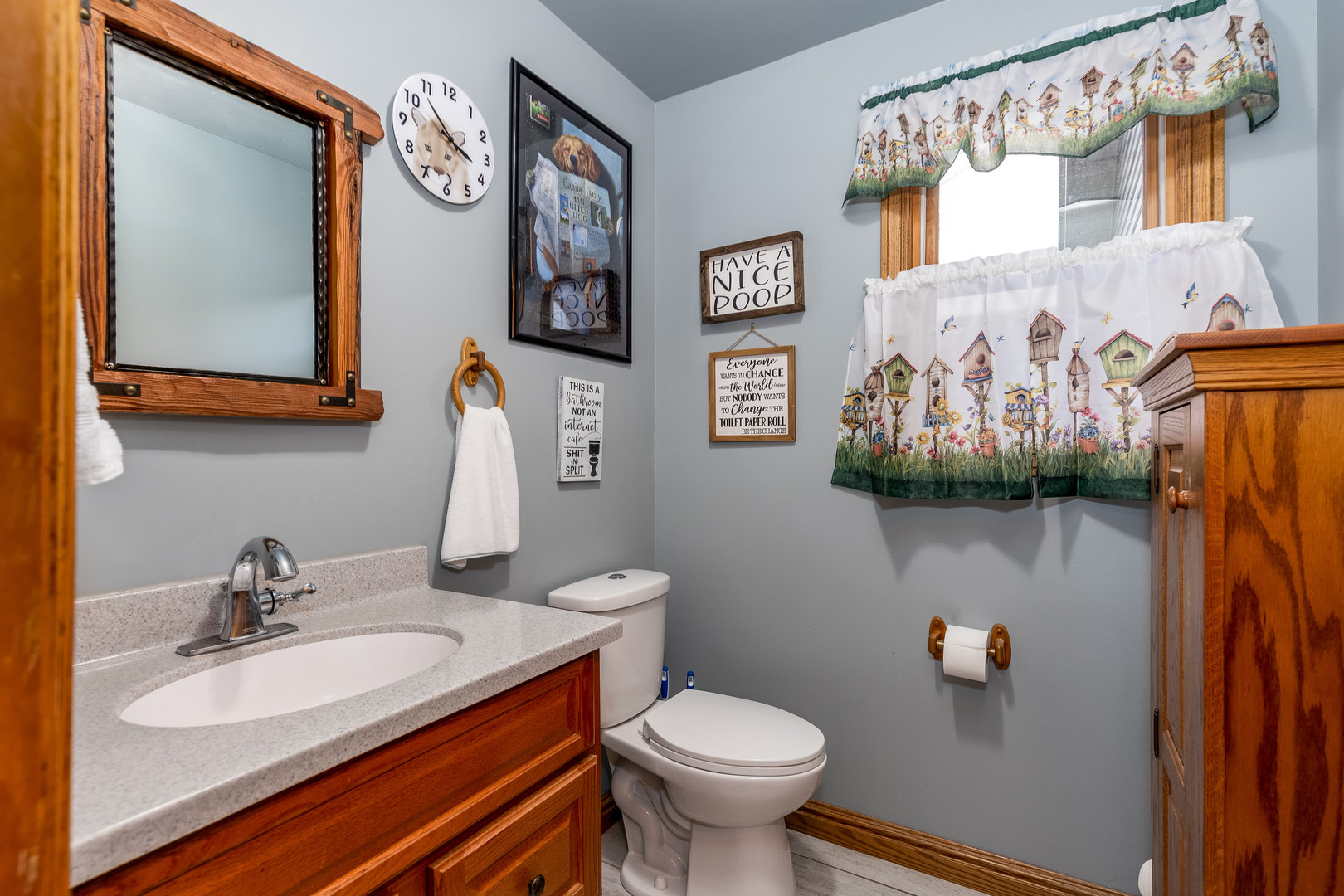 844 Kimberly Lane Ottawa, IL 61350 - Photo 11 of 36 a bathroom with a toilet sink and mirror