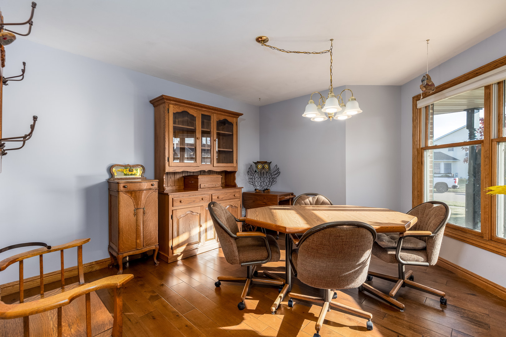 844 Kimberly Lane Ottawa, IL 61350 - Photo 5 of 36 a view of a dining room with furniture window and wooden floor