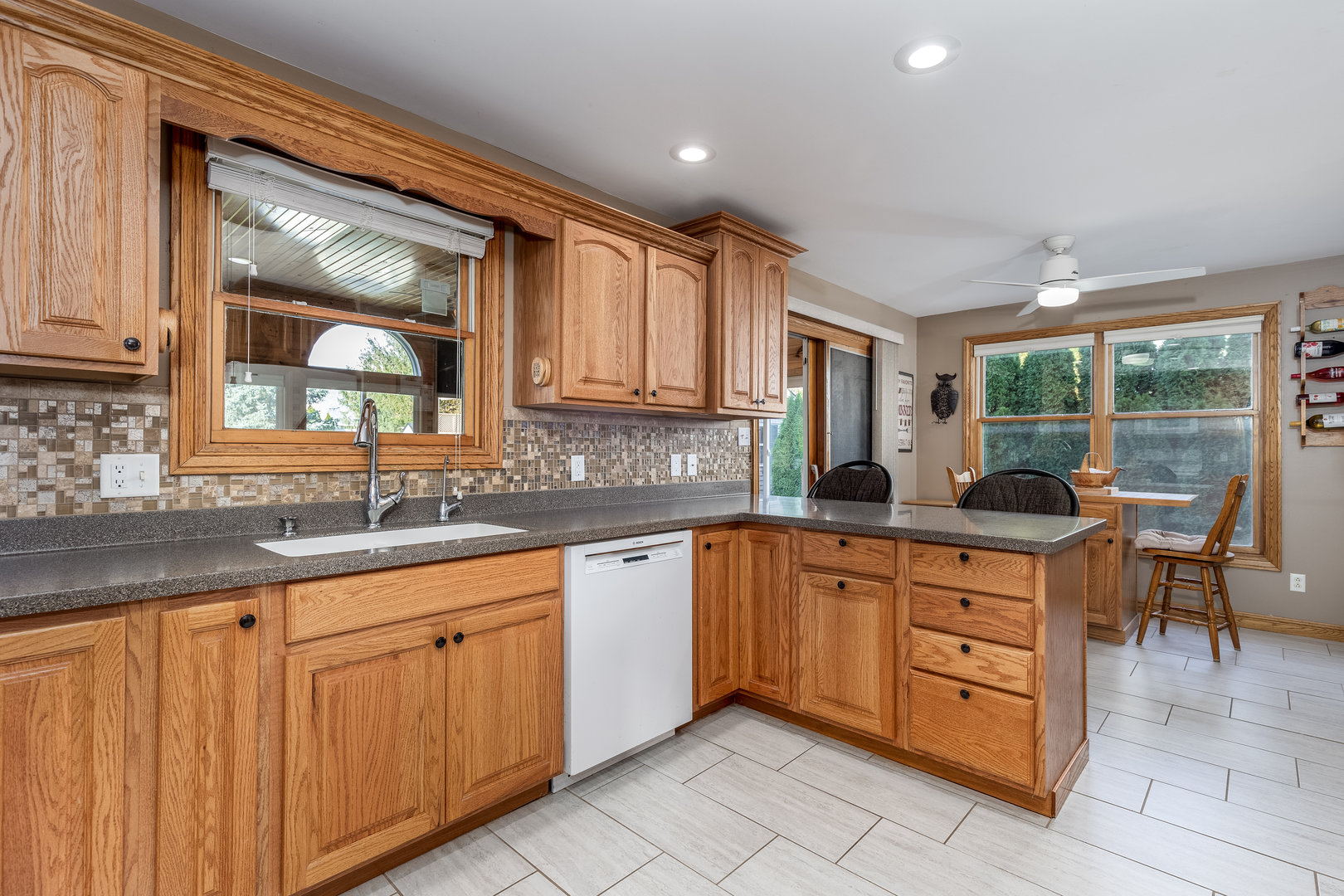 844 Kimberly Lane Ottawa, IL 61350 - Photo 7 of 36 a kitchen with a sink and cabinets