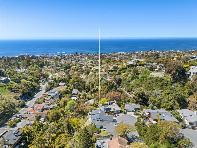 $2,625,000 | 990 Meadowlark Drive, Laguna Beach, CA 92651