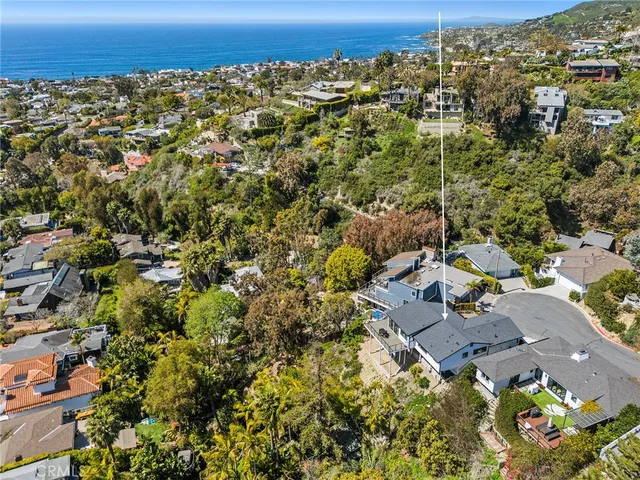 $2,625,000 | 990 Meadowlark Drive, Laguna Beach, CA 92651