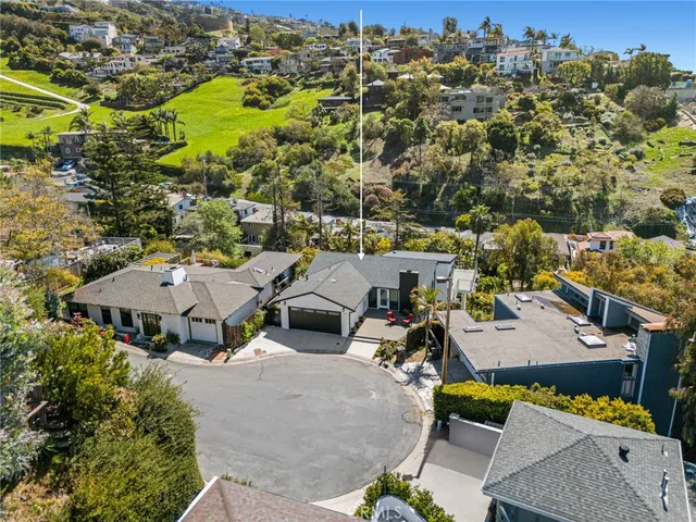 $2,625,000 | 990 Meadowlark Drive, Laguna Beach, CA 92651