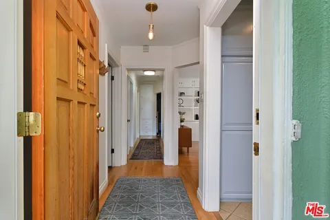 $1,250,000 | 5460 Noble Avenue, Sherman Oaks, CA 91411
