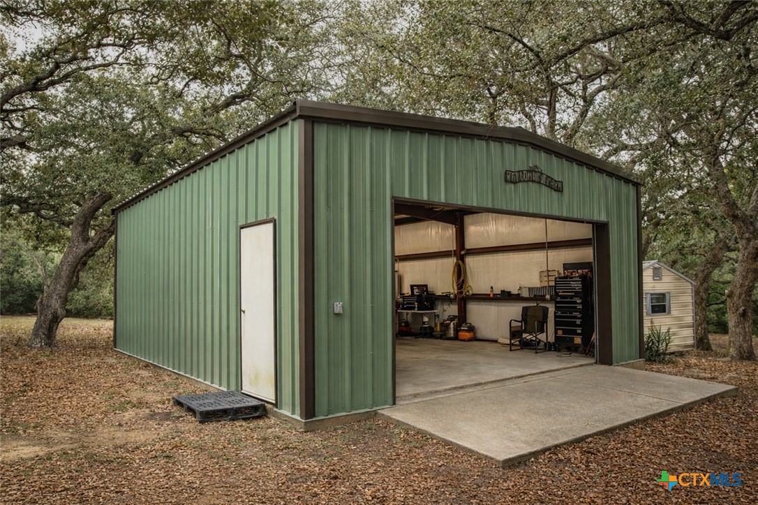 73 Rose Way North Victoria, TX 77905 - Photo 37 of 44 a view of a house with backyard and porch