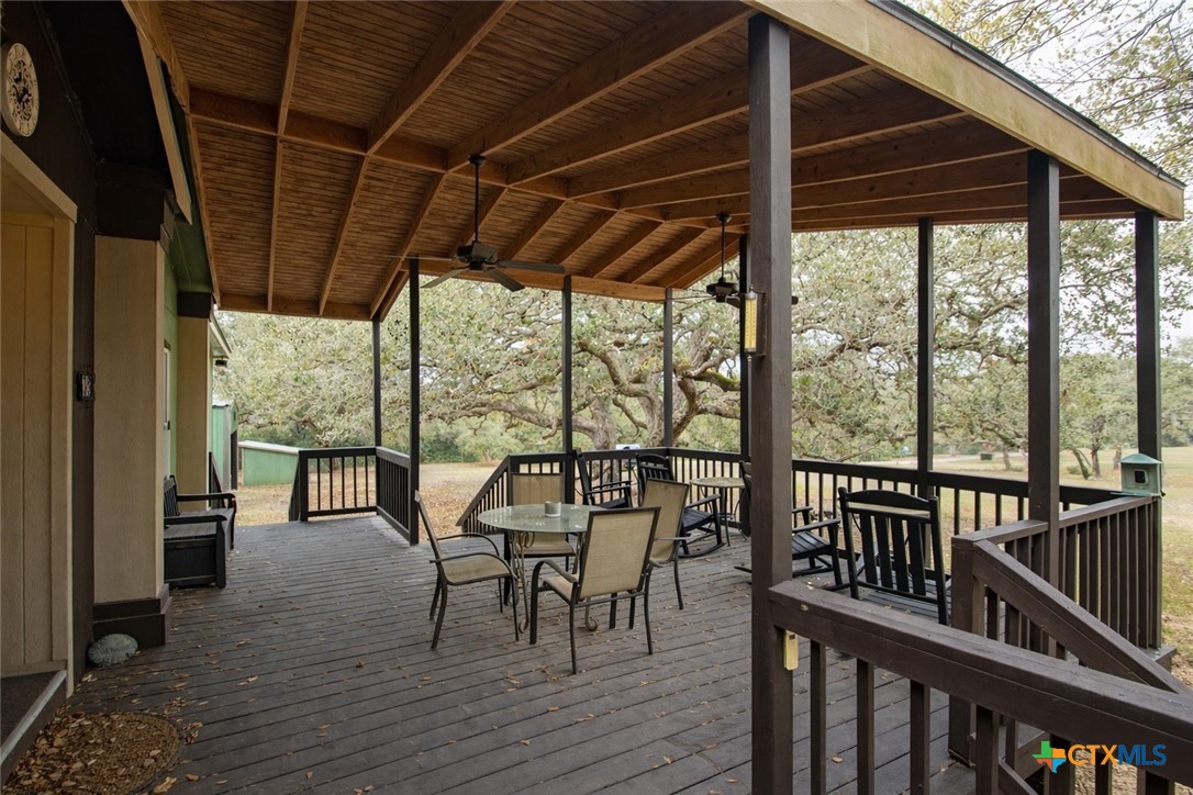 73 Rose Way North Victoria, TX 77905 - Photo 4 of 44 a view of a chairs and table in the balcony