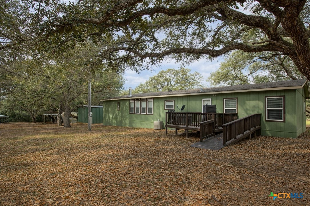 73 Rose Way North Victoria, TX 77905 - Photo 5 of 44 front view of a house with a yard
