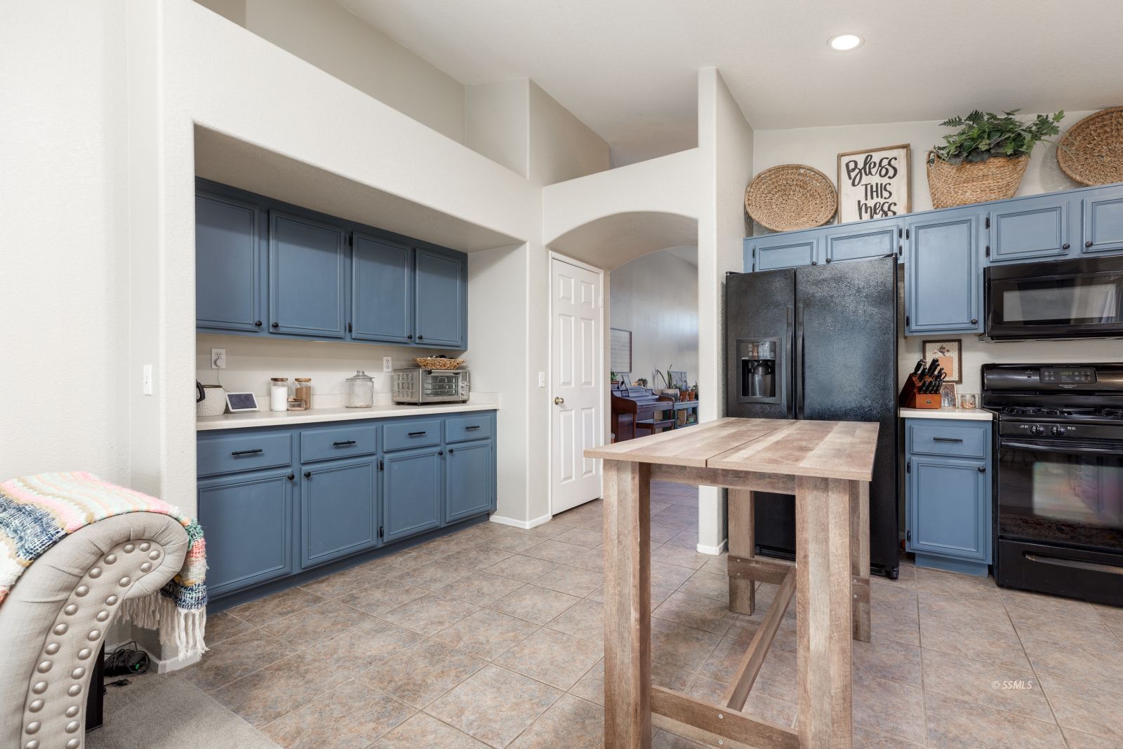 1121 Rebecca Avenue Ridgecrest, CA 93555 - Photo 11 of 35 Gallery Image 11