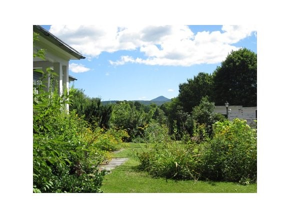 226 Grove Street Rutland, VT 05701 - Photo 21 of 24 Gallery Image 21