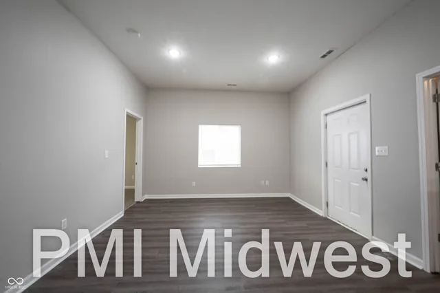 $1,275 | 925 North Sheffield Avenue, Indianapolis, IN 46222