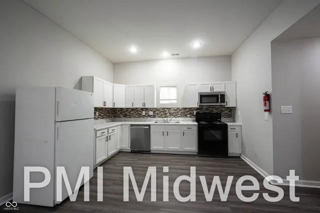 $1,275 | 925 North Sheffield Avenue, Indianapolis, IN 46222