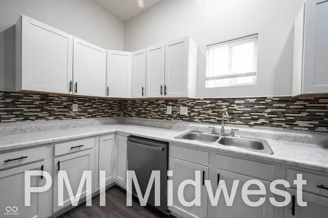 $1,275 | 925 North Sheffield Avenue, Indianapolis, IN 46222