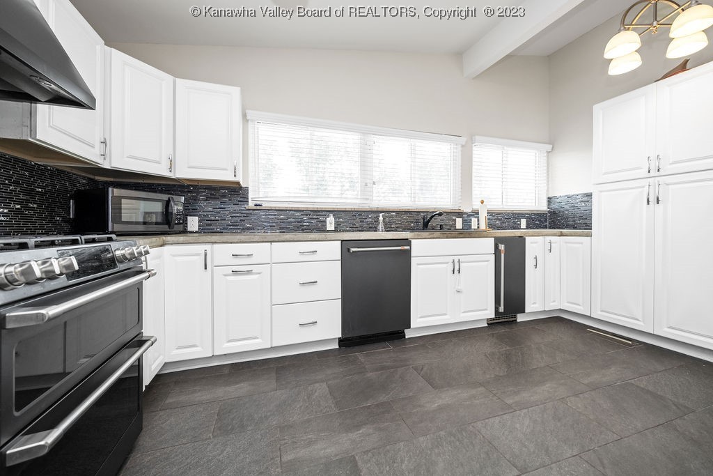 2015 Huber Road Charleston, WV 25314 - Photo 14 of 33 Gallery Image 14