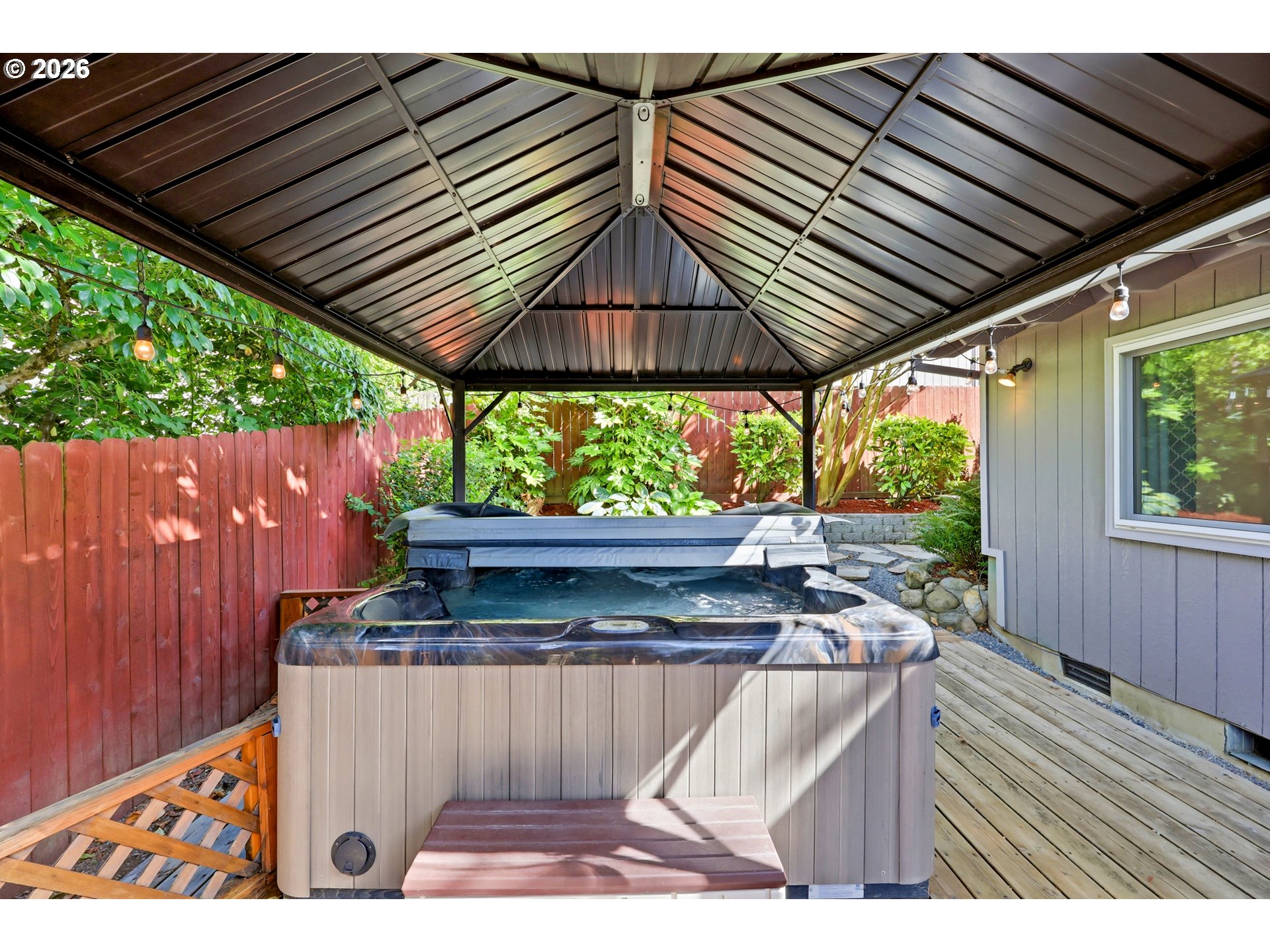 404 Southwest Overlook Court Gresham, OR 97080 - Photo 19 of 35 Hot Tub