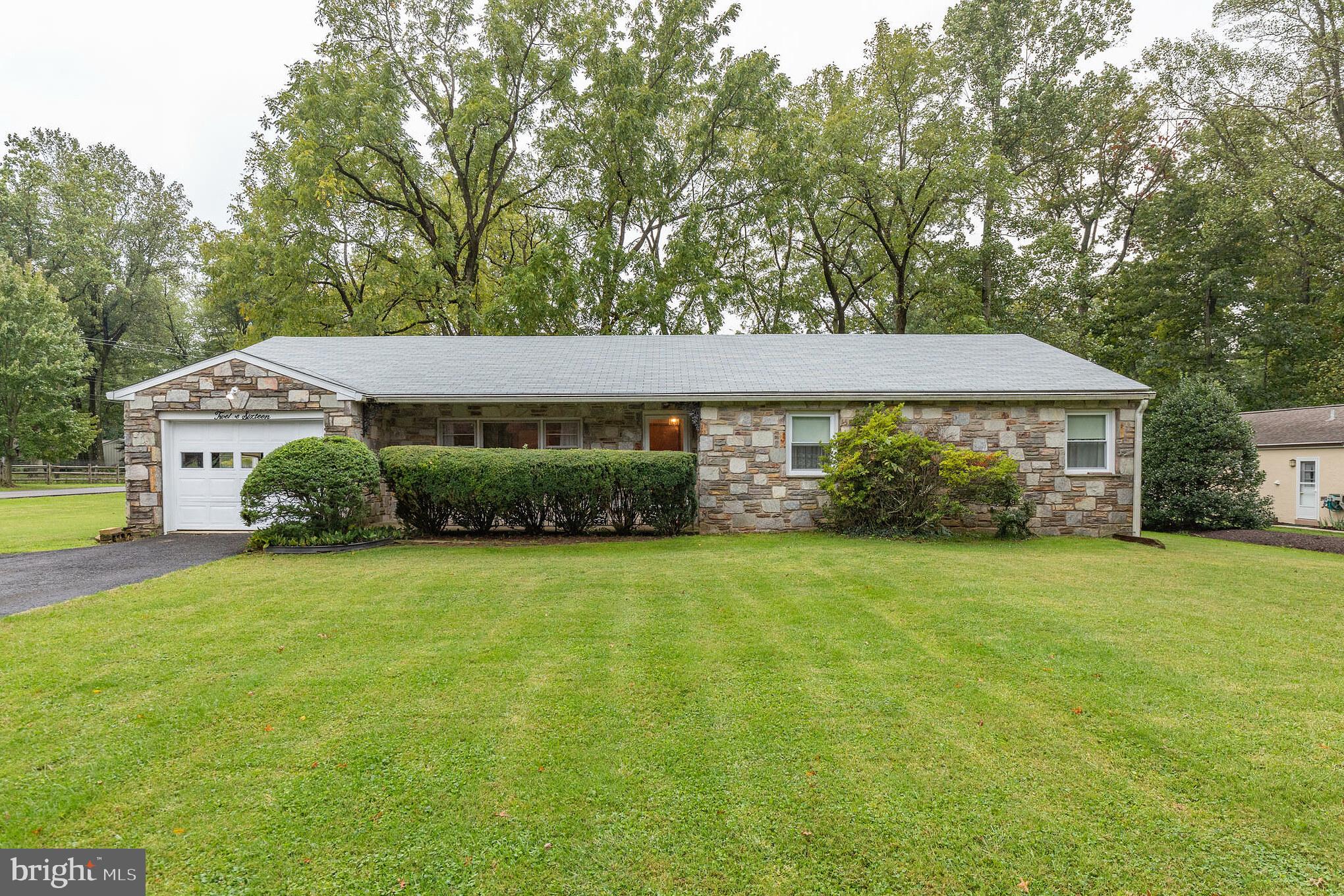 1216 Vilsmeier Road Lansdale, PA 19446 - Photo 2 of 29 Gallery Image 2