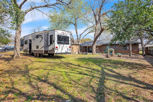 $349,900 | 709 Hurstview Drive, Hurst, TX 76053