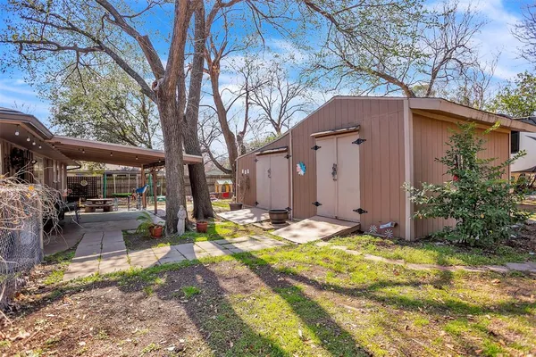 $349,900 | 709 Hurstview Drive, Hurst, TX 76053