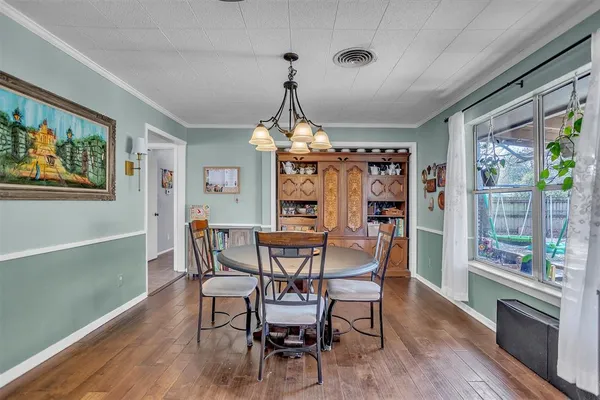 $349,900 | 709 Hurstview Drive, Hurst, TX 76053