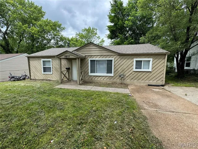$115,000 | 9815 Vickie Place, St. Louis, MO 63136