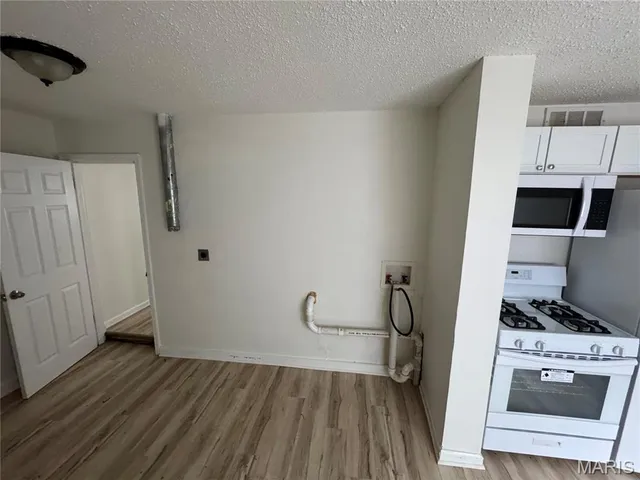 $115,000 | 9815 Vickie Place, St. Louis, MO 63136