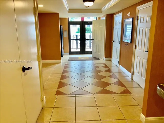 $3,500 | Puerta de Palmas, Coral Gables, FL 33134