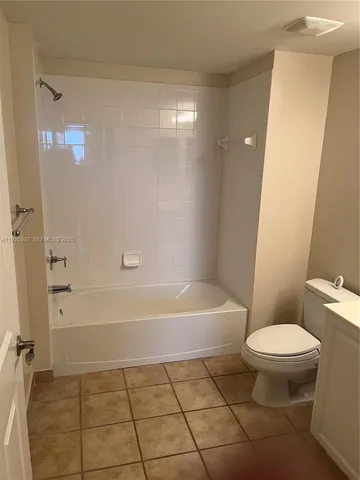 $3,500 | Puerta de Palmas, Coral Gables, FL 33134