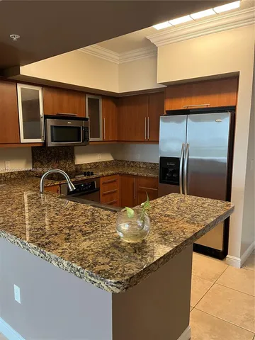 $3,500 | Puerta de Palmas, Coral Gables, FL 33134