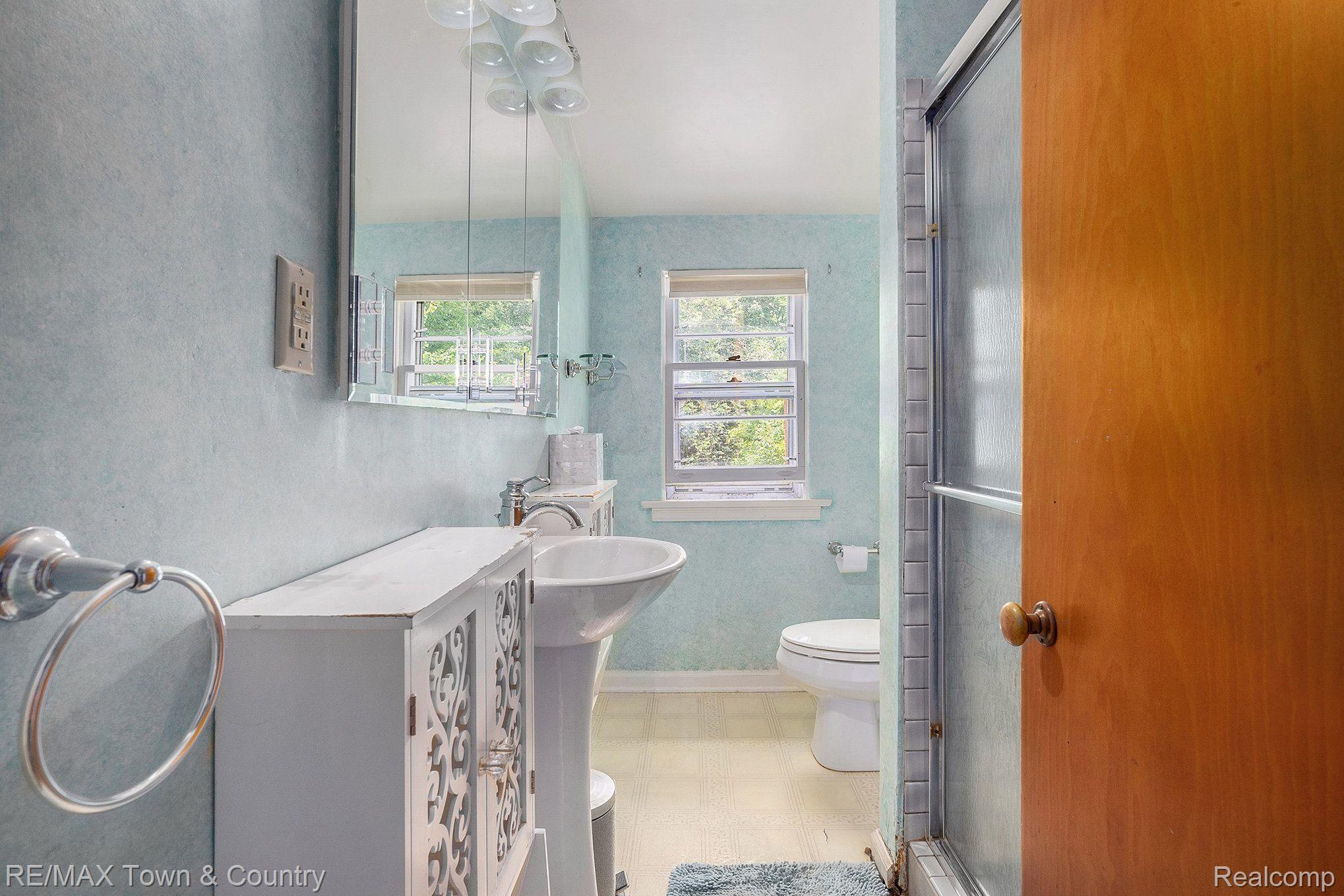 6216 Beecher Road Flint, MI 48532 - Photo 16 of 35 Gallery Image 16