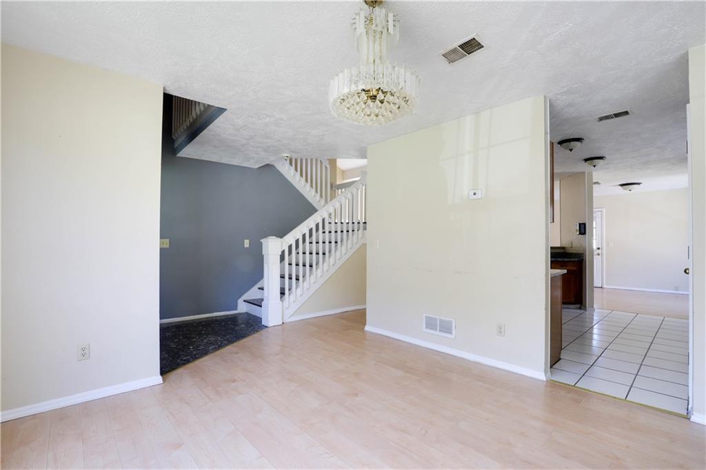7043 Ivy Pointe Row Austell, GA 30168 - Photo 4 of 36