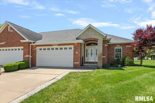 $349,900 | 3 Niblick Lane, Sherman, IL 62707