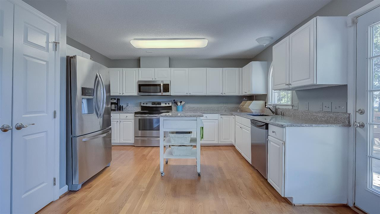2041 Muirfield Village Way Raleigh, NC 27604 - Photo 6 of 25 Photo 6