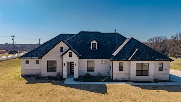 $543,950 | 1001 Henry Way, Springtown, TX 76082