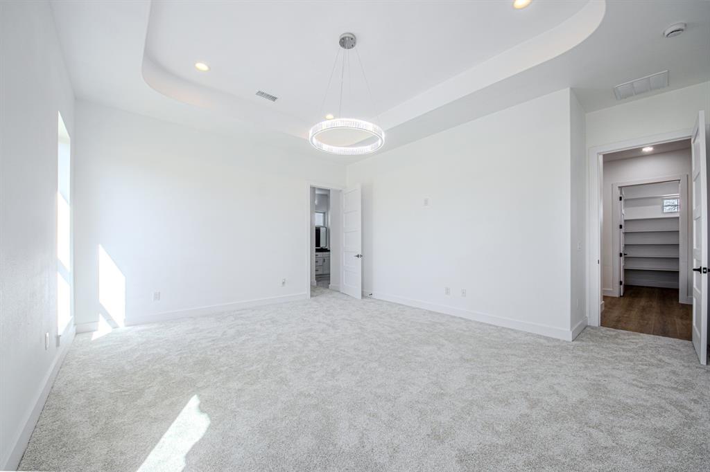 1001 Henry Way Springtown, TX 76082 - Photo 11 of 36 Master Bedroom and Closet