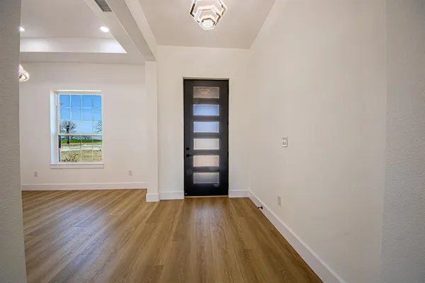 $543,950 | 1001 Henry Way, Springtown, TX 76082