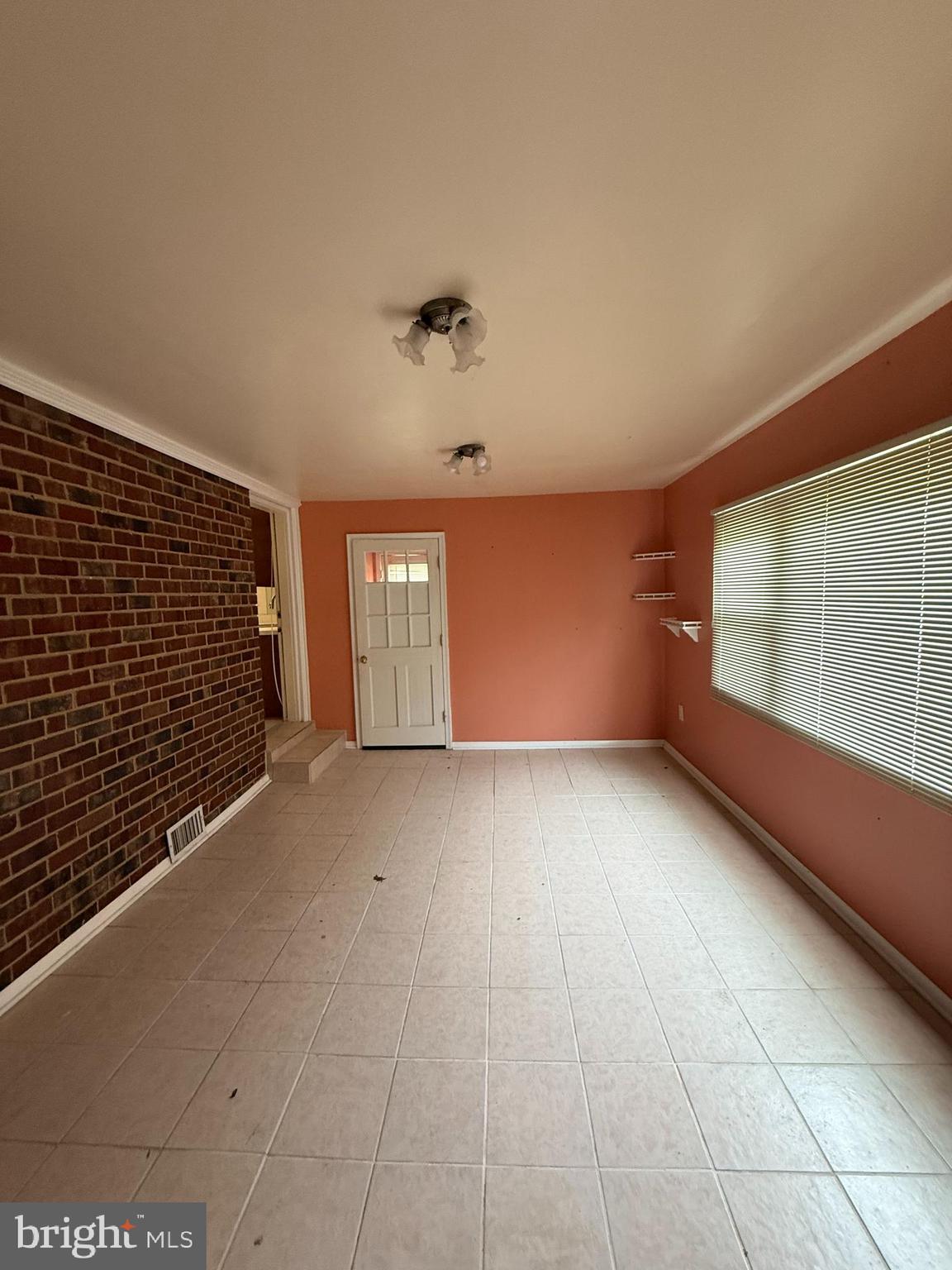 3413 Dunnington Road Beltsville, MD 20705 - Photo 6 of 38