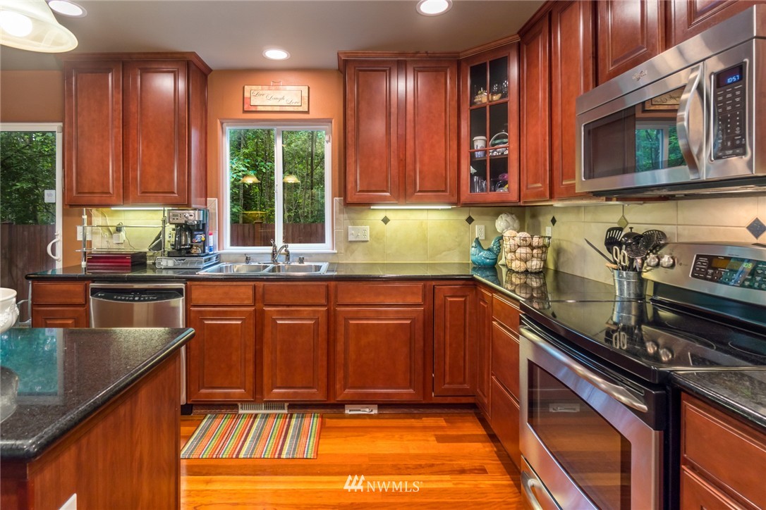 19702 2nd Place West Bothell, WA 98012 - Photo 8 of 22