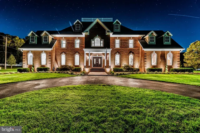 $1,900,000 | 13550 Bill Lyon Place, Hughesville, MD 20637