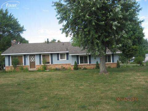 5523 Colony Road Grand Blanc, MI 48439 - Photo 1 of 10 20166220.JPG