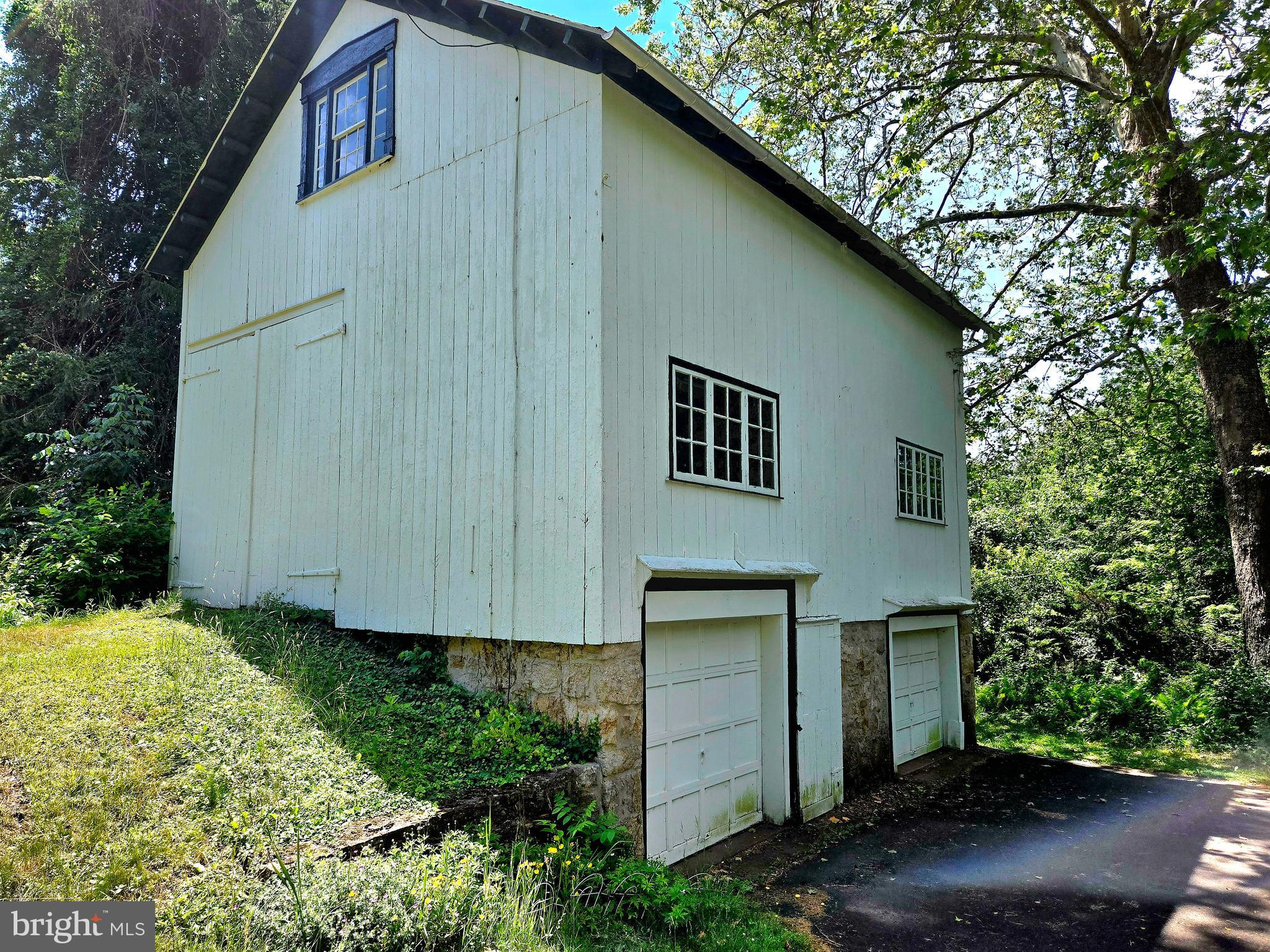 6750 Phillips Mill Road New Hope, PA 18938 - Photo 6 of 26 Bank Barn