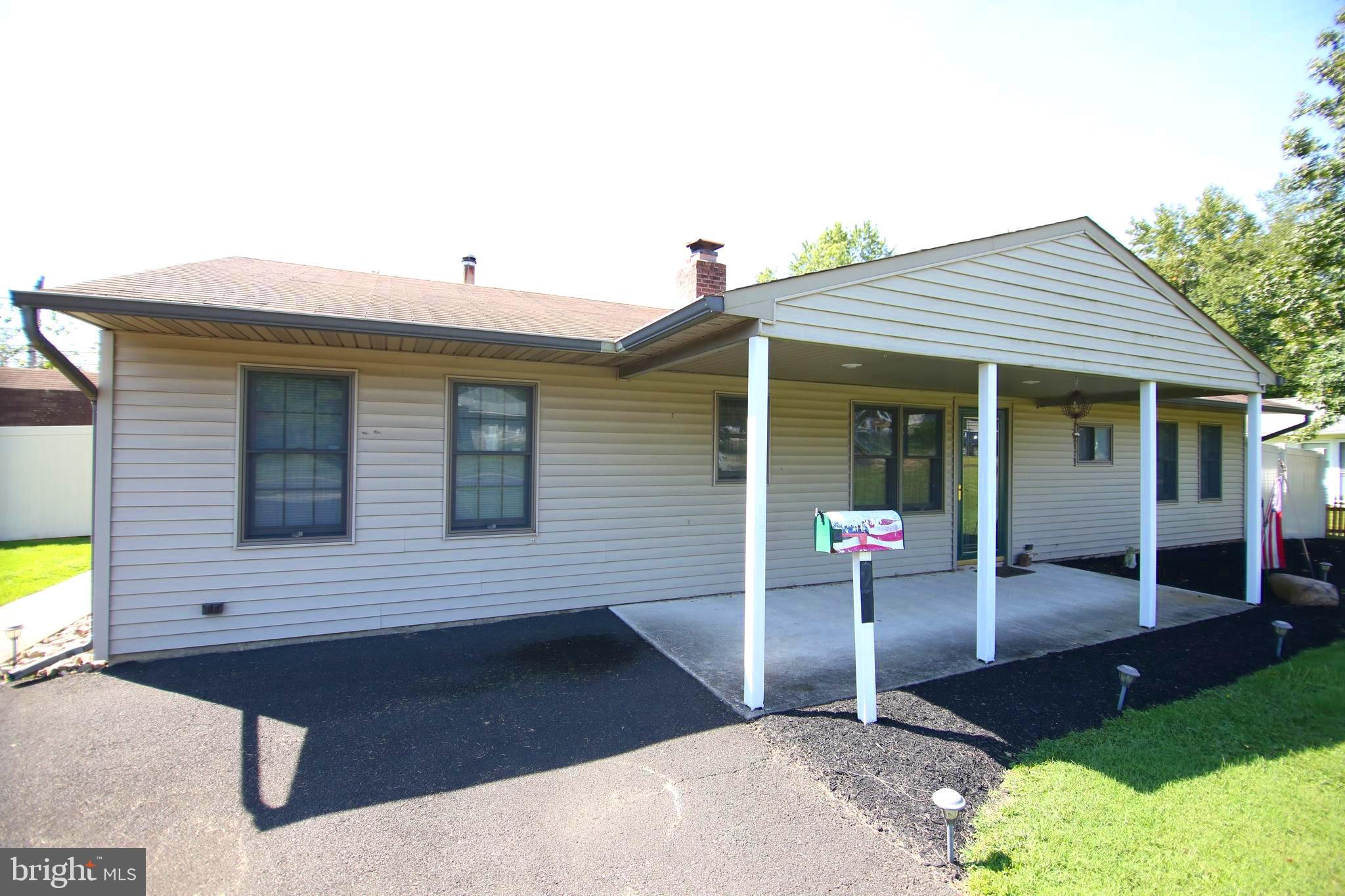 23 Vineyard Road Levittown, PA 19057 - Photo 2 of 30 Gallery Image 2