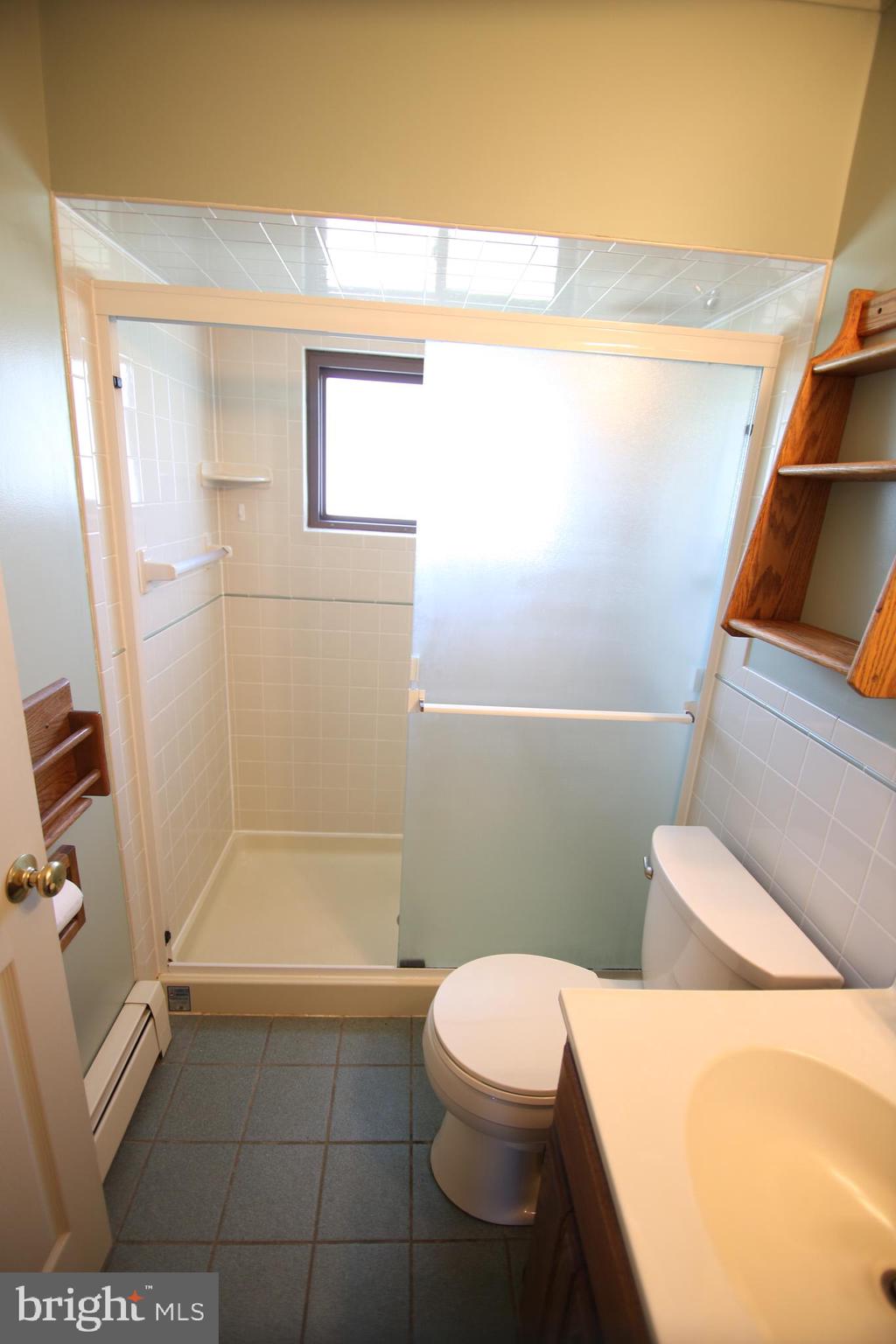 23 Vineyard Road Levittown, PA 19057 - Photo 15 of 30 Full Bath