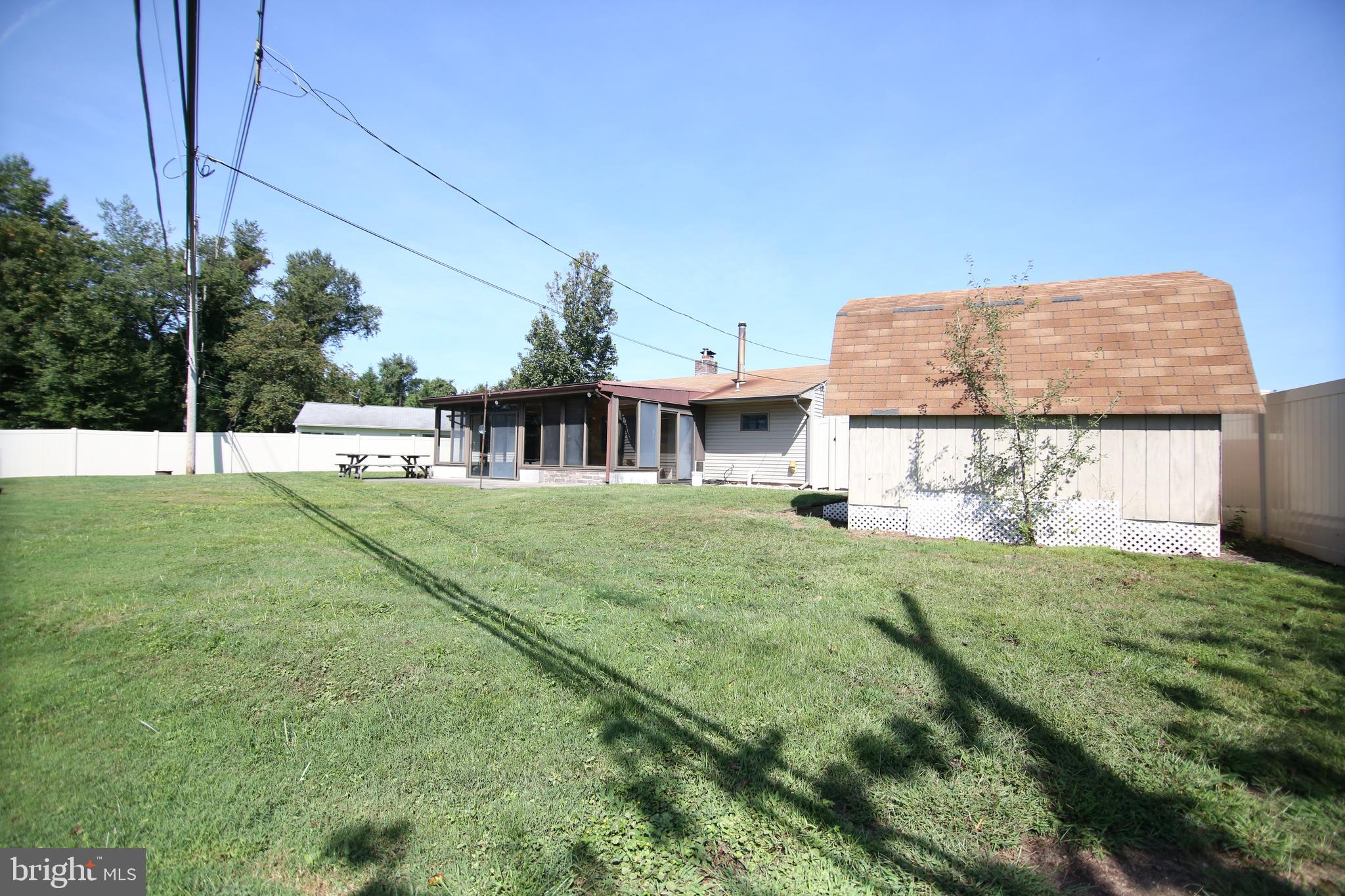 23 Vineyard Road Levittown, PA 19057 - Photo 27 of 30 Rear Yard