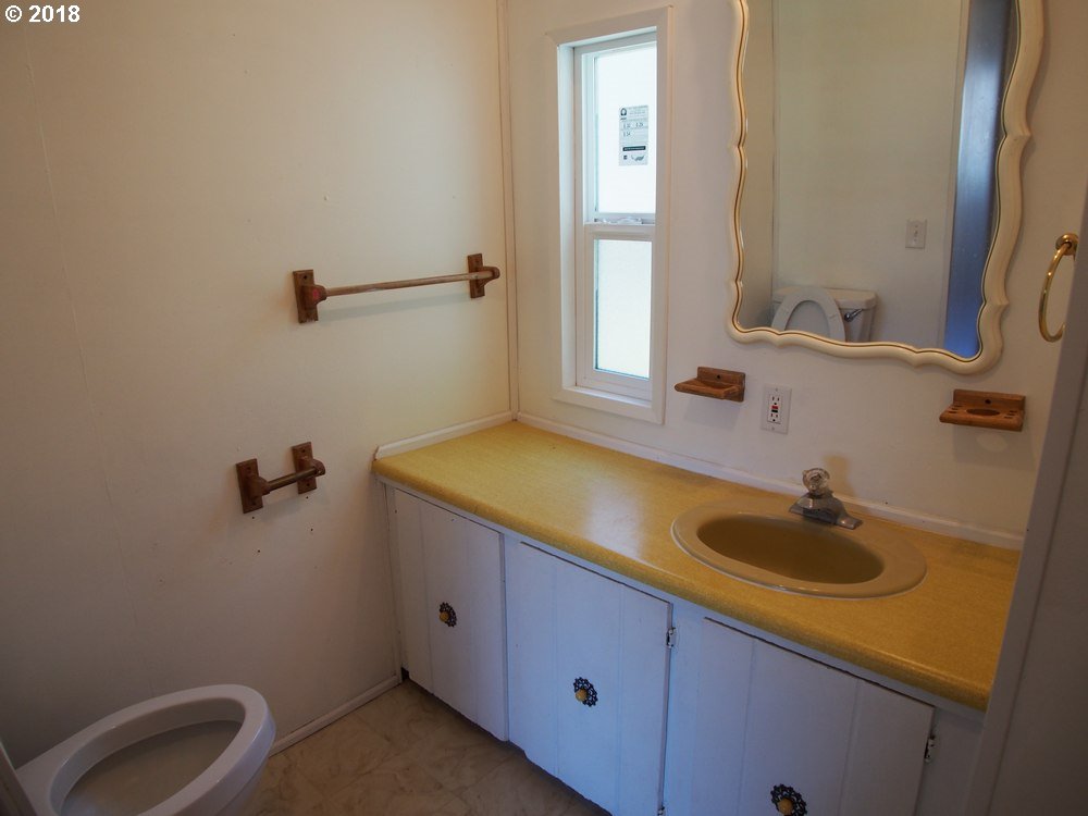 700 Oregon Street Mosier, OR 97040 - Photo 11 of 20 Gallery Image 11