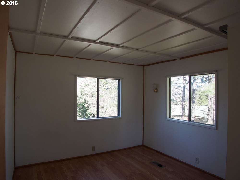 700 Oregon Street Mosier, OR 97040 - Photo 13 of 20 Gallery Image 13