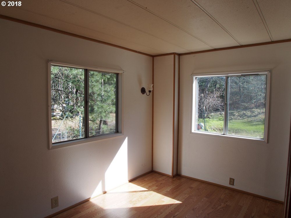 700 Oregon Street Mosier, OR 97040 - Photo 14 of 20 Gallery Image 14