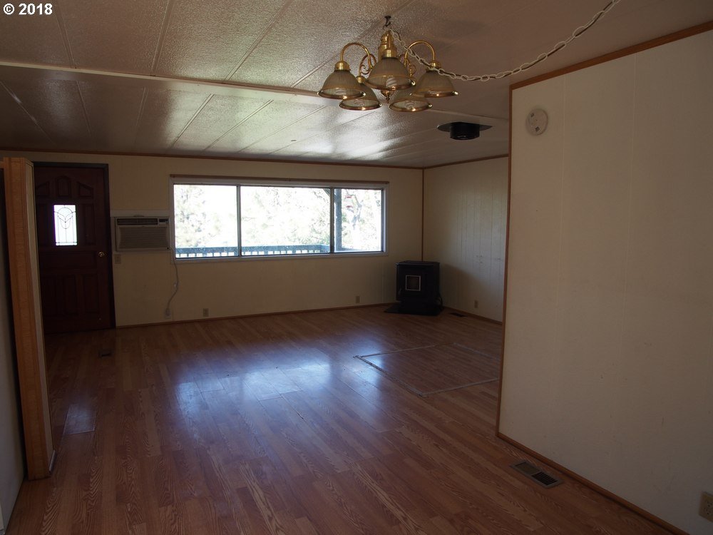 700 Oregon Street Mosier, OR 97040 - Photo 6 of 20 Gallery Image 6