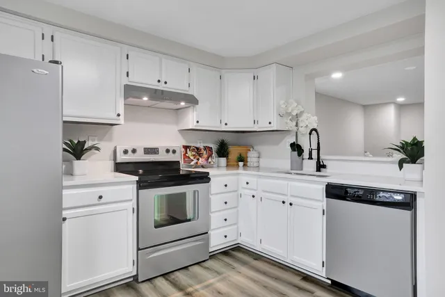 $390,000 | 7257 Procopio Circle, Columbia, MD 21046