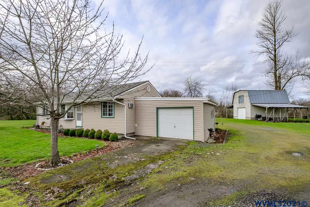 4535 Knox Butte Road East Albany, OR 97322 - Photo 3 of 28