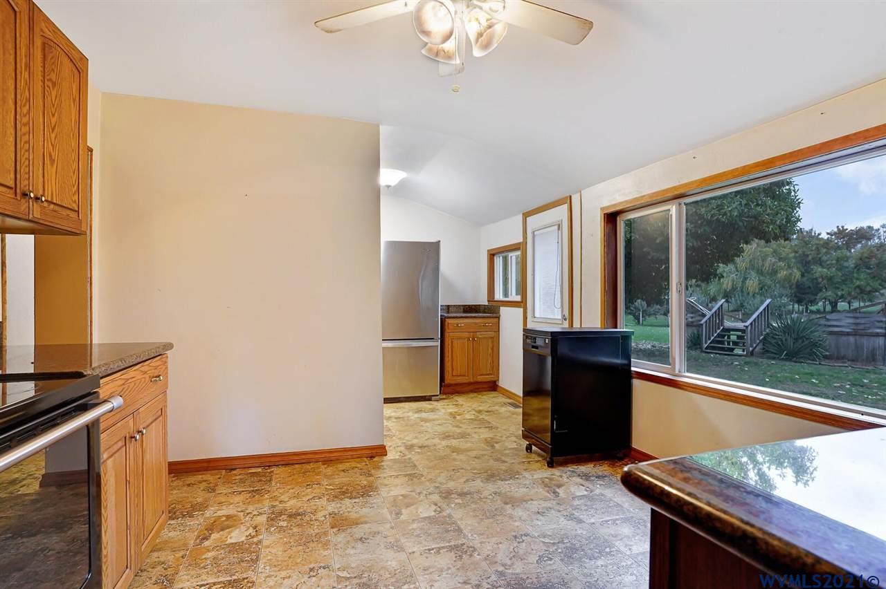 9920 Wells Landing Road Independence, OR 97351 - Photo 12 of 23