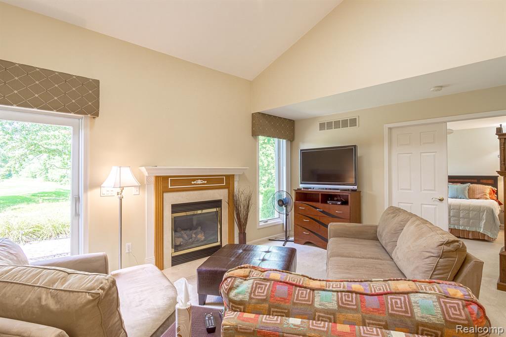 5441 Ivy Court Howell, MI 48843 - Photo 2 of 21