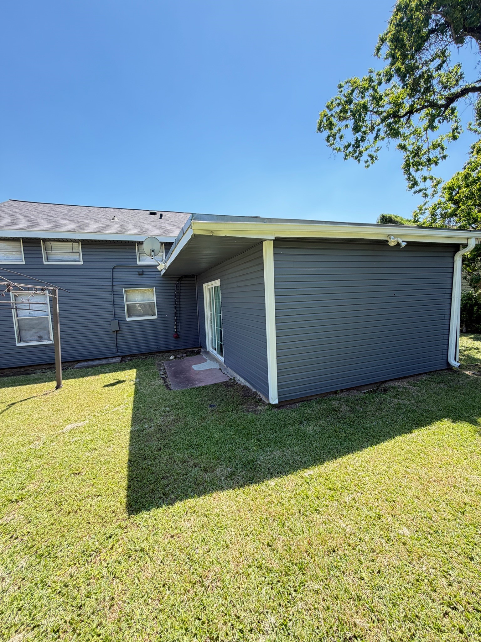 3831 Alberta Street Houston, TX 77021 - Photo 23 of 24 Backyard